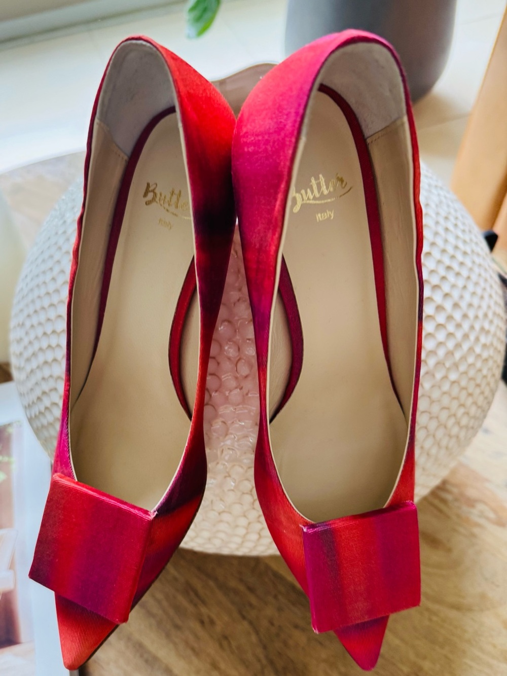Vero Cuoio butter made in ItalyPink and Red Pointed-Toe Pumps - Picture 6 of 8